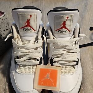 Jordan 4 Cement Size 8 Gray In Great Conditon